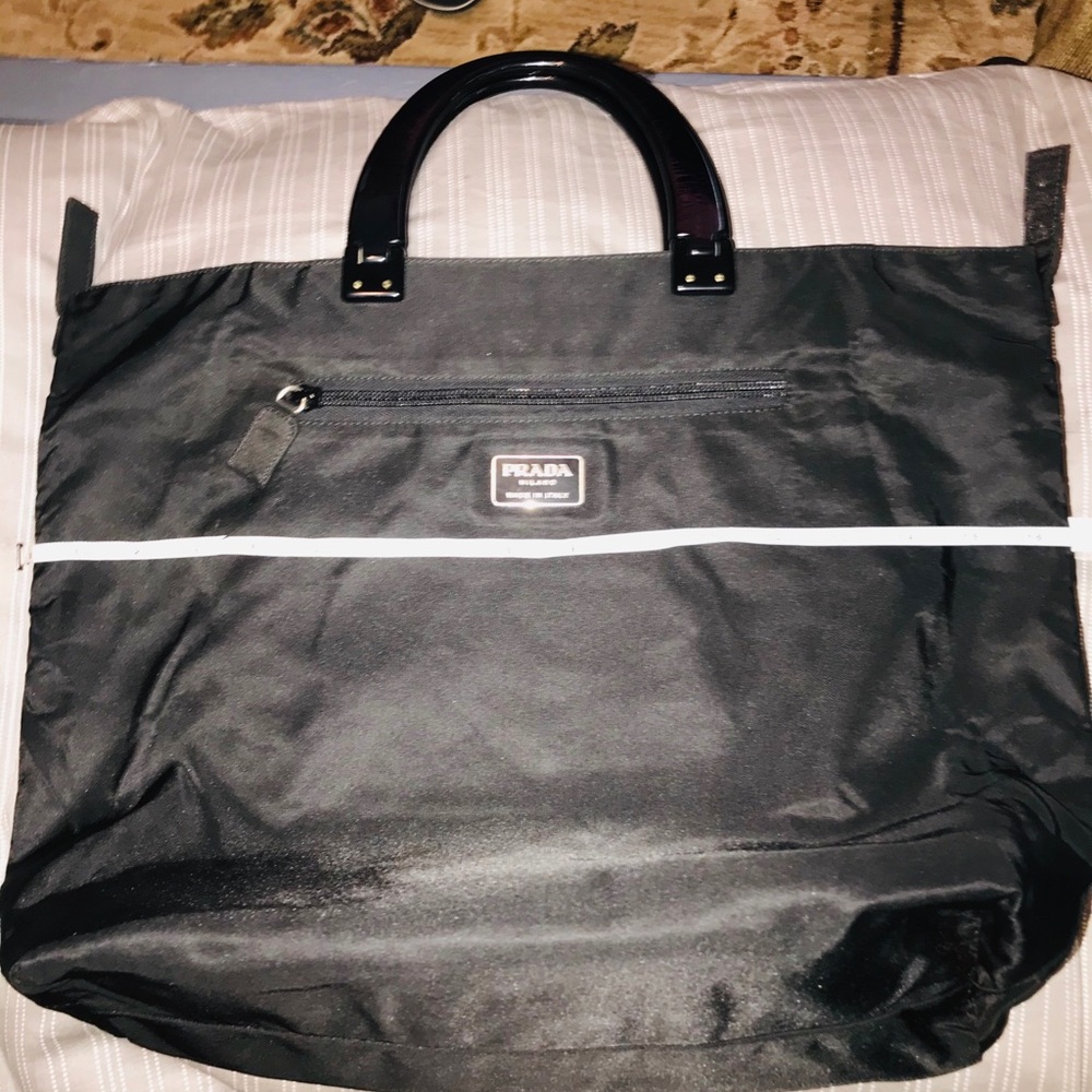 Authentic 💯black Prada nylon handbag
